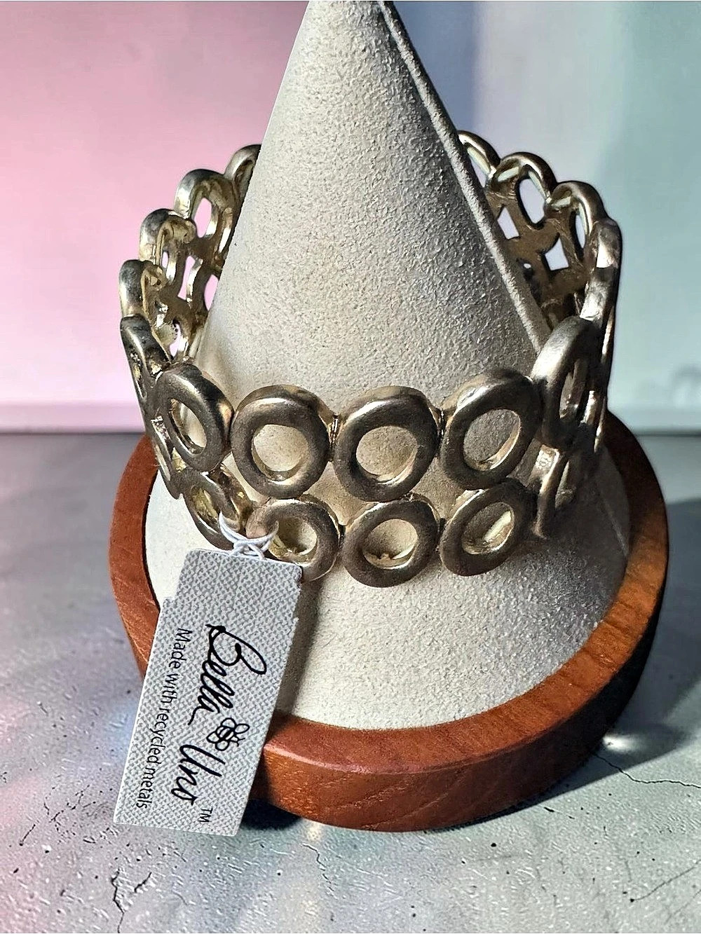Bella & Beau Openwork Link Bracelet in Gold NWT